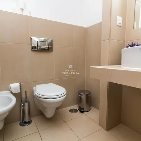 Lagoas - By Dalma Portuguesa Gale (Albufeira)